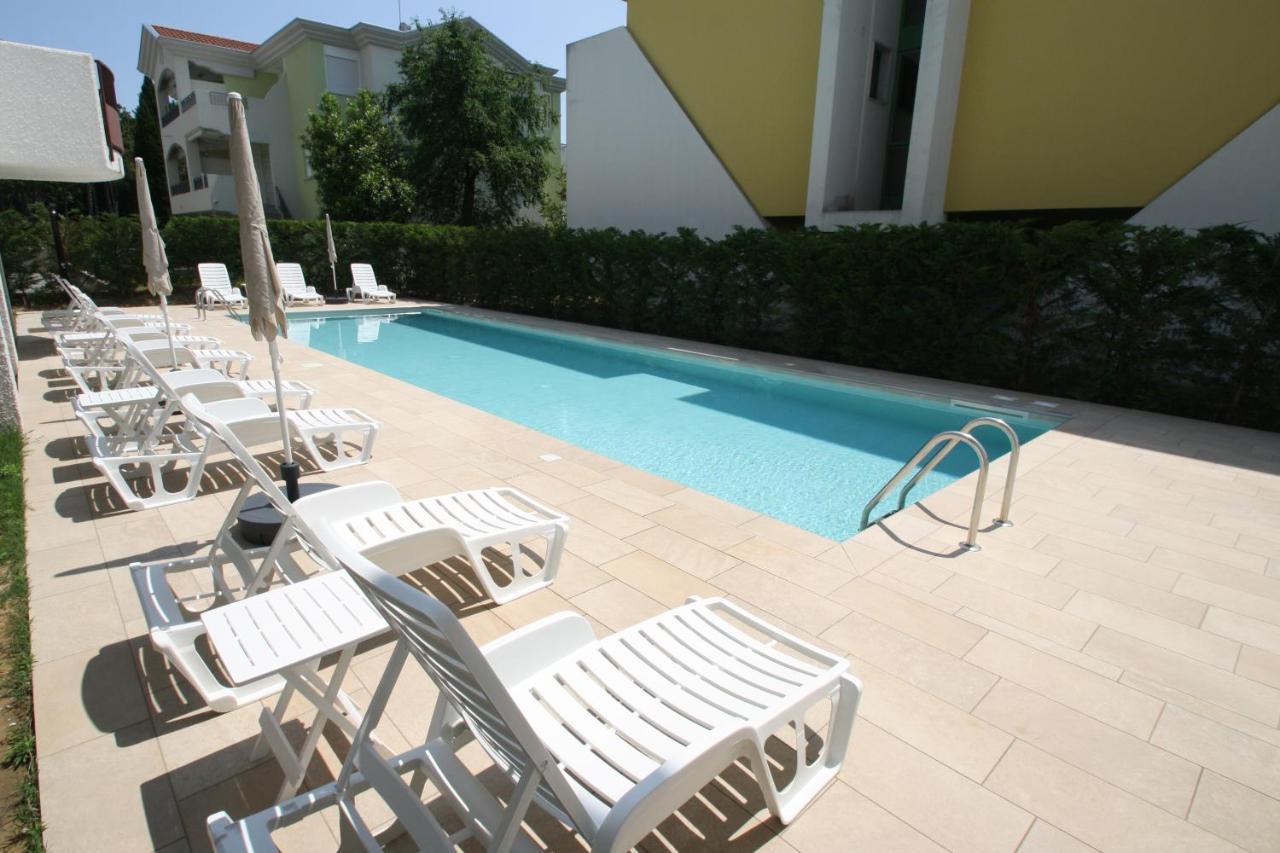 Villa Albaluisa Bibione Exterior photo
