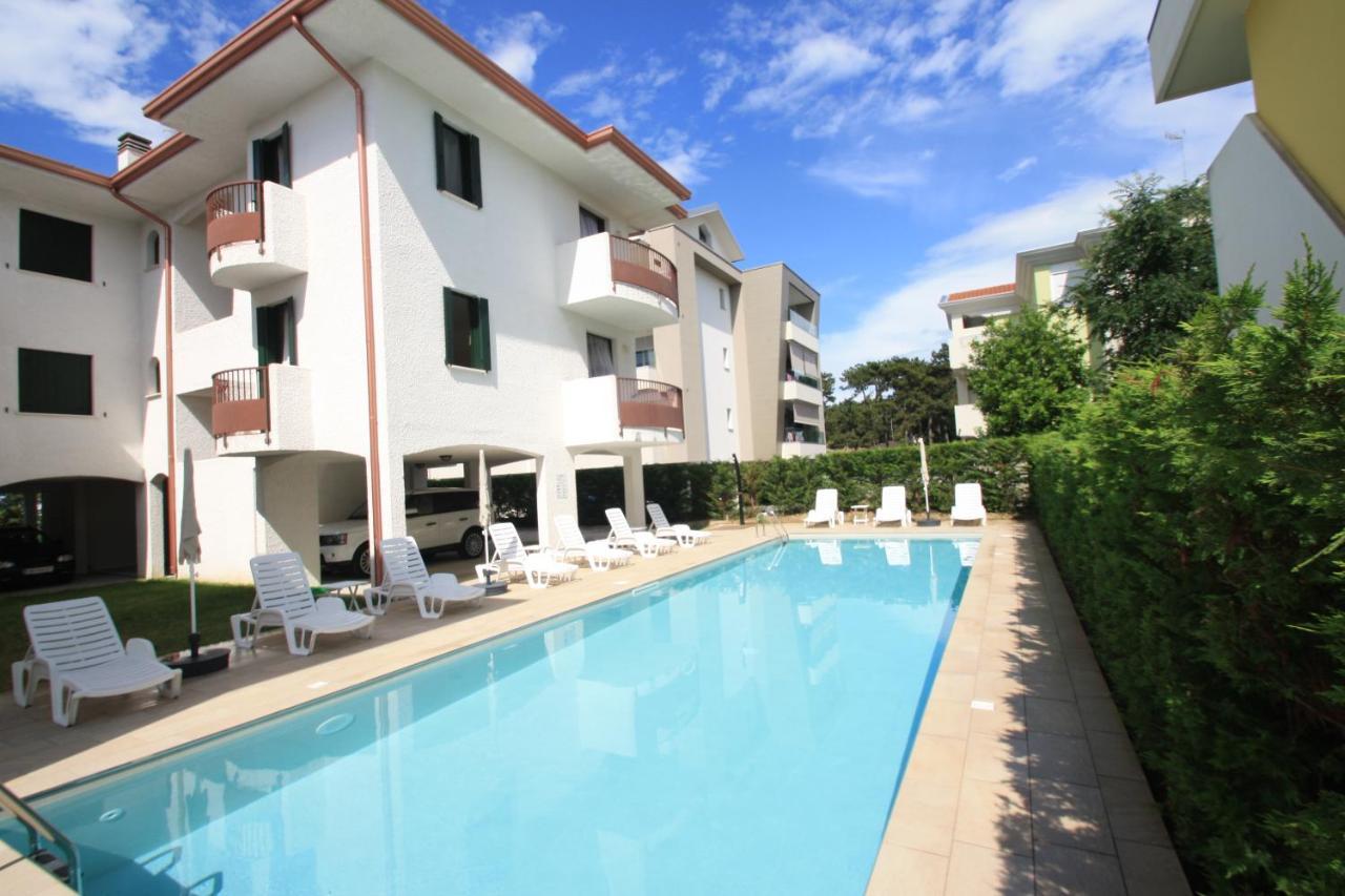 Villa Albaluisa Bibione Exterior photo